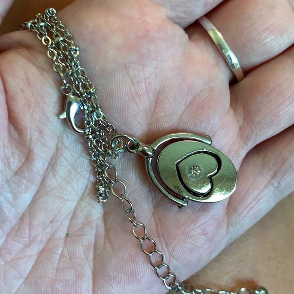 NEW 💗 Gorgeous Fidget / Spinning Necklace - Picture 5 of 8